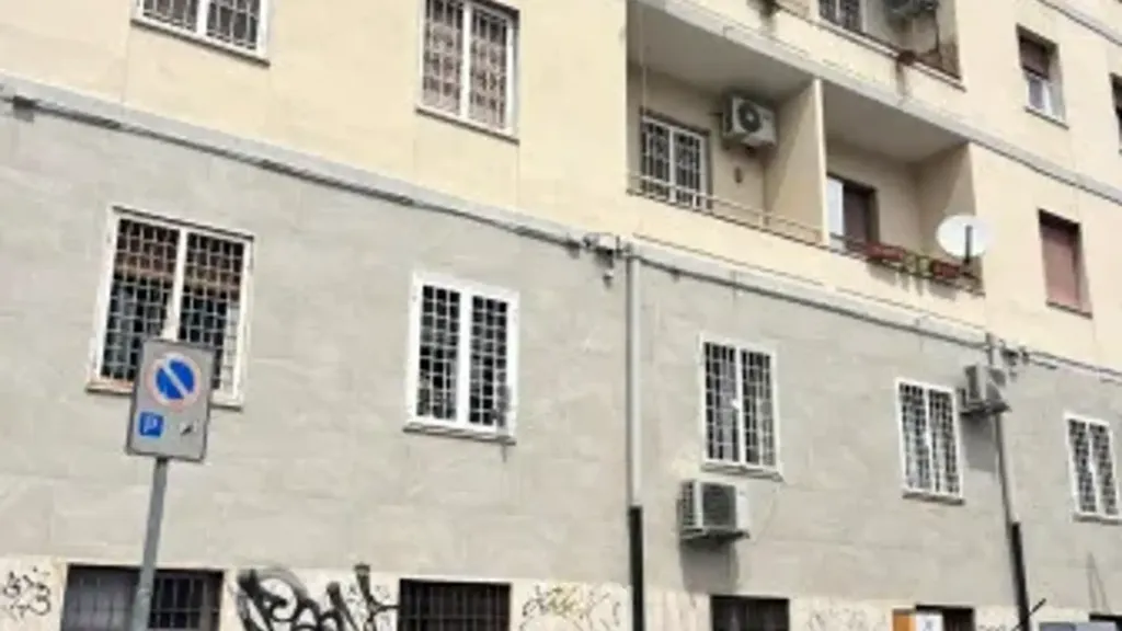 Välivaade - Spacious Penthouse with Metro Access in Rome