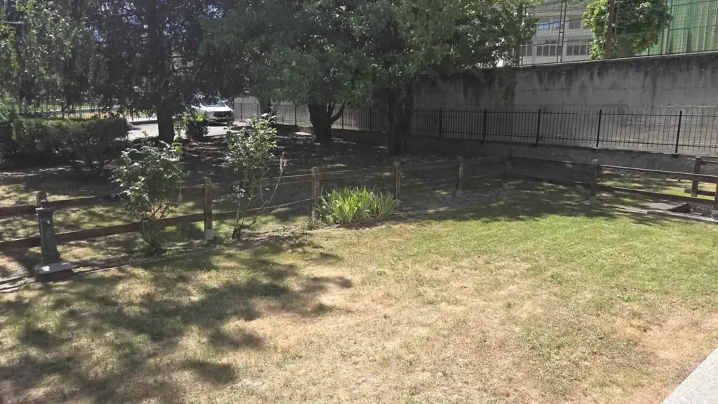 Jardin - Ground Floor Apartment with Garden in Chatillon