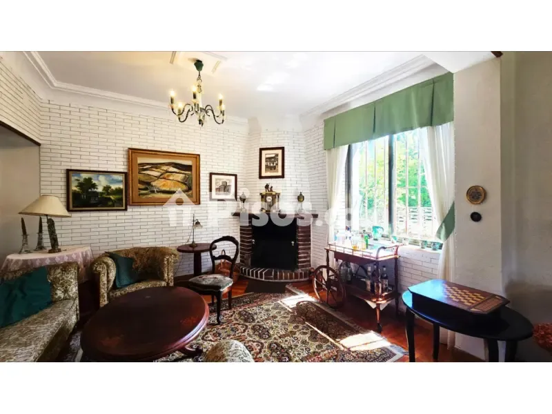 Living Room - Señorial House with Private Garden in Torrelavega