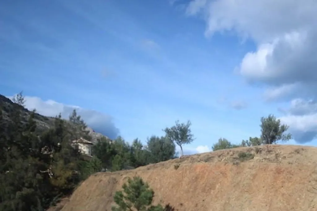 Development Plot with Sea Views in Benahavís