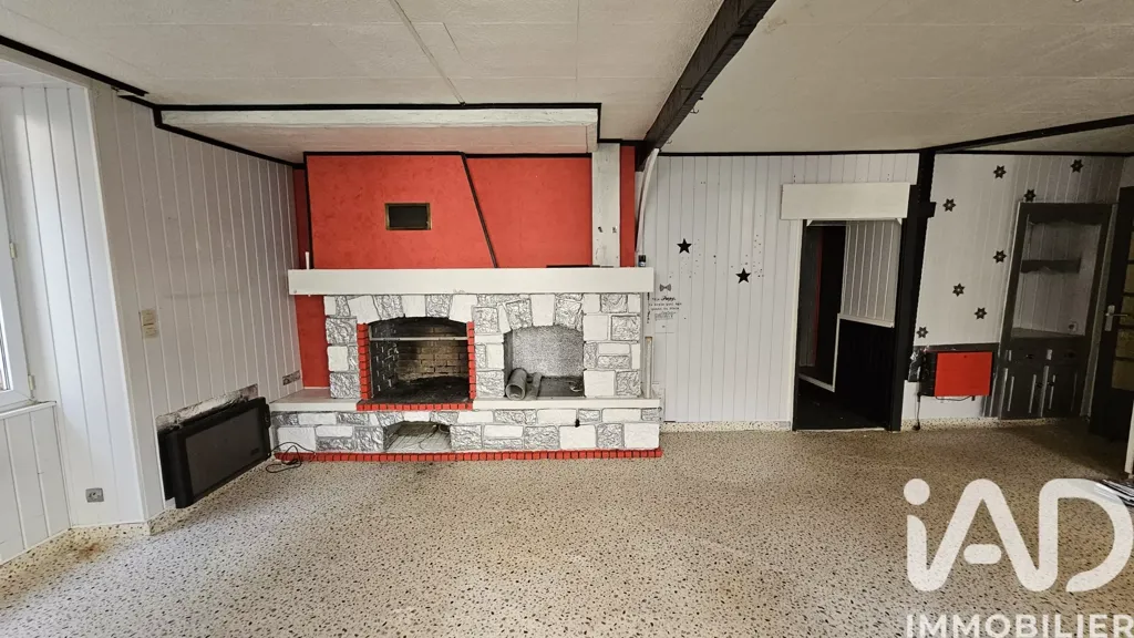 Living Room - Town House with Garage in Maurs Centre