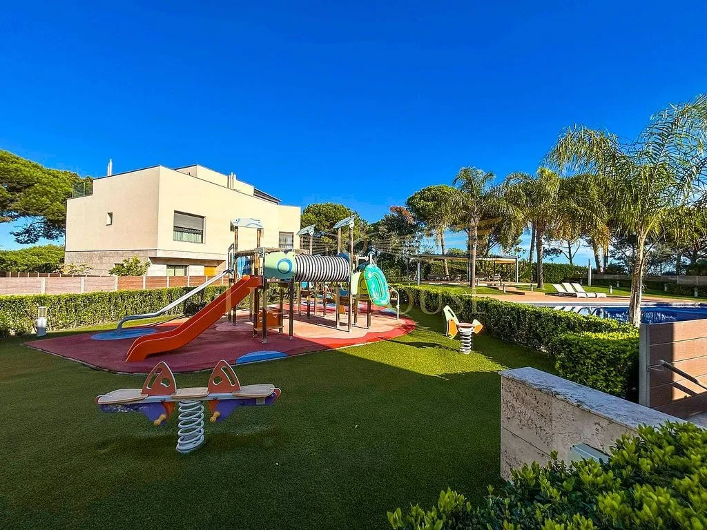 Jardin - Luxury Townhouse with Pool in Lloret de Mar