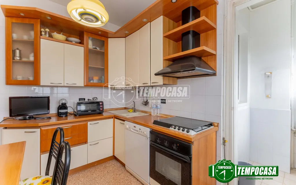 Cuisine - 4-Room Apartment with Balcony in Milan