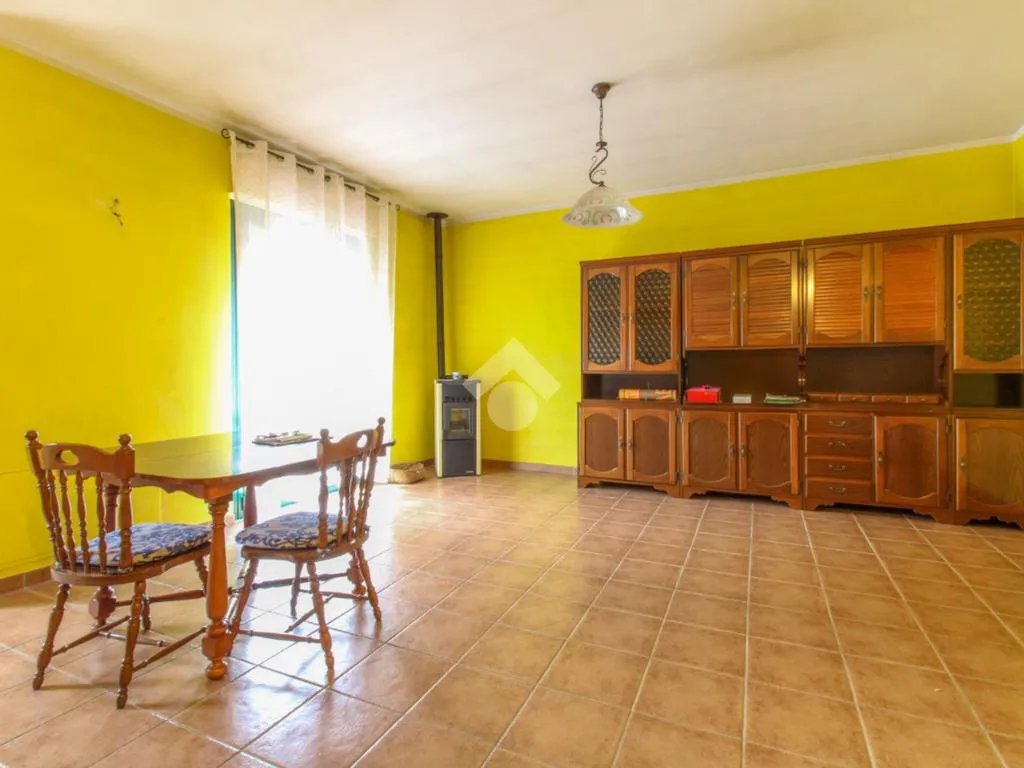 Salle à manger - Trilocale with Private Balcony in Vestone