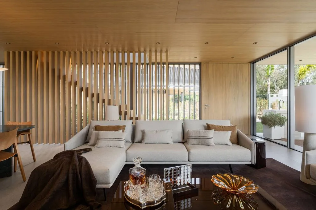 Elutuba - Contemporary Villa with Pool in Marbella