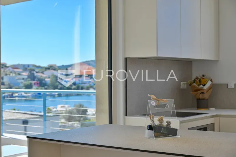 Cuisine - Modern Semi-Detached House with Pool near Trogir