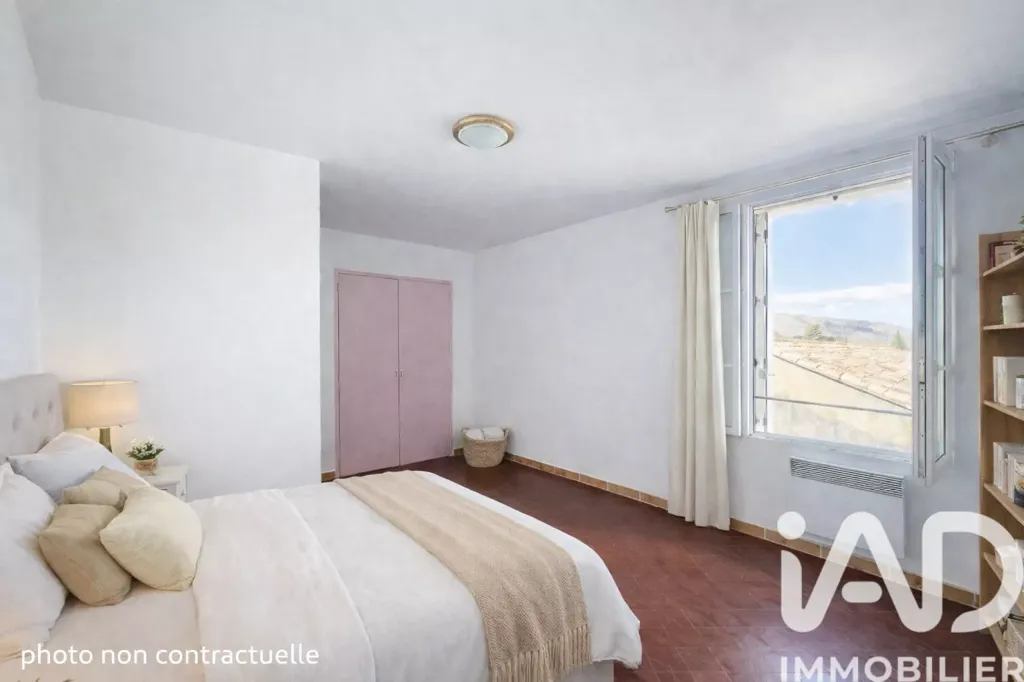 Chambres - Appartement Duplex avec Garage au Centre de Malaucène