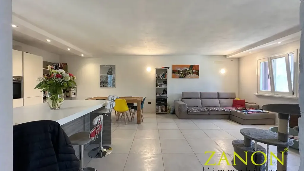 Cucina - Modern House with Garden in Codroipo