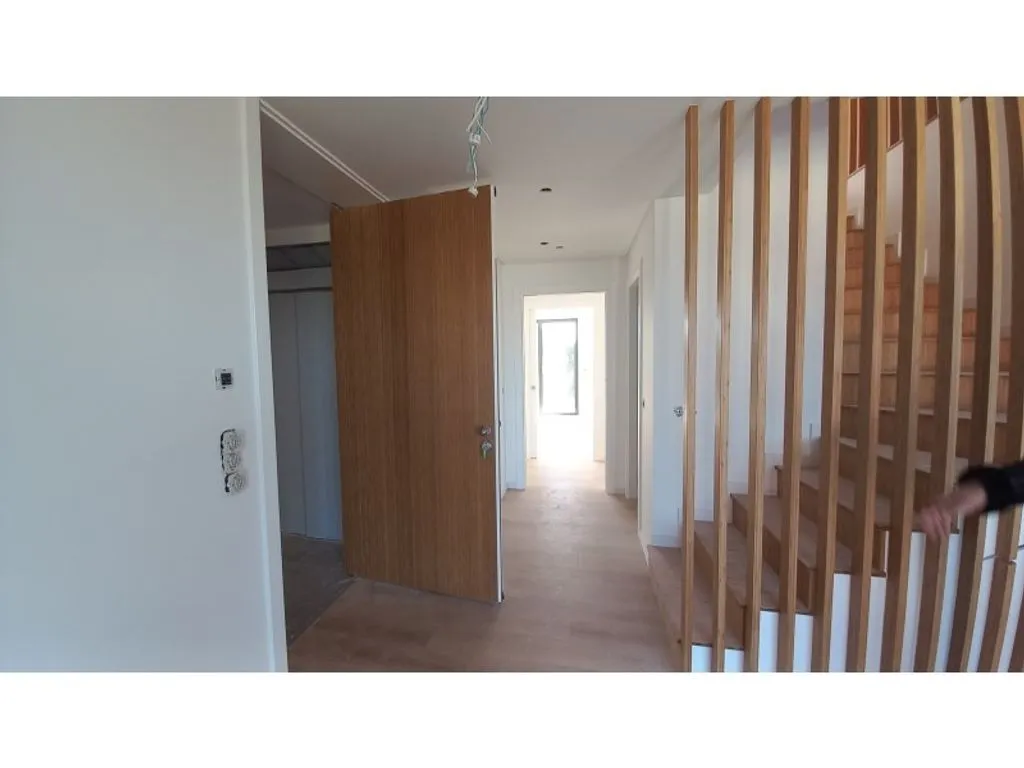 hallway_entrance