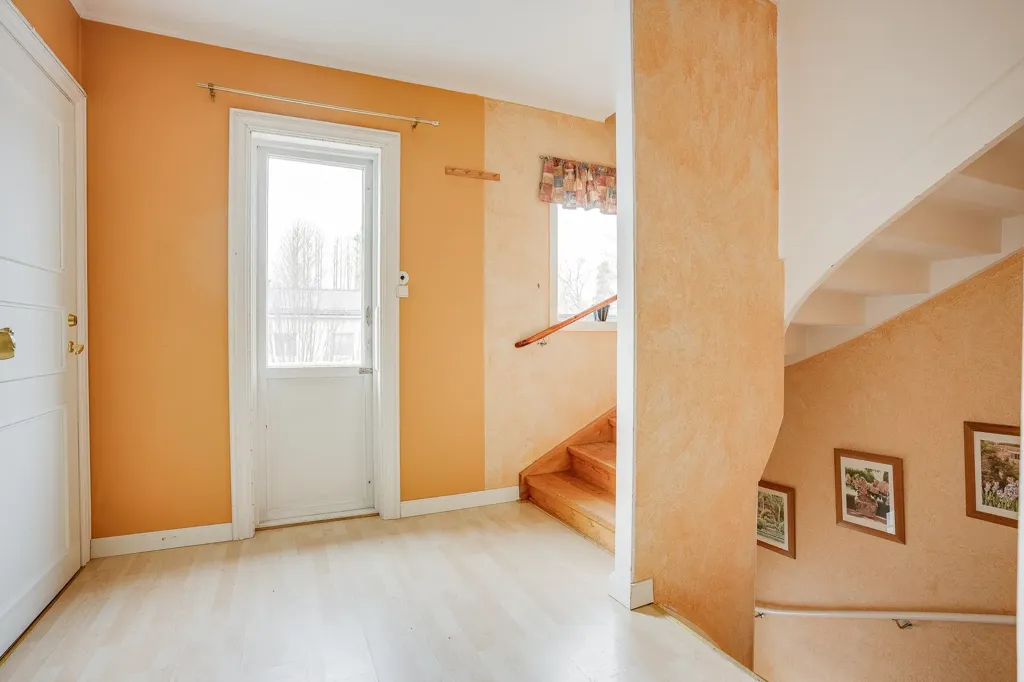 Pièces - Two-Unit House with Central Location in Vännäs