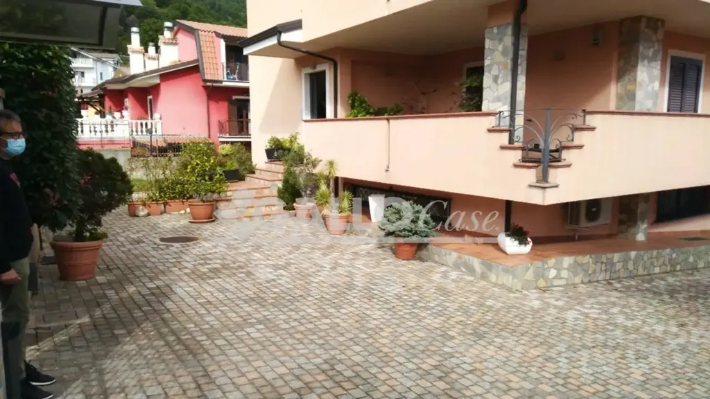 Jardin - Multi-Unit Villa with Terraces in Marano Marchesato