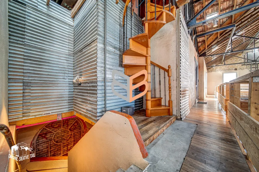 Toad - Converted Chapel House with Historic Setting in Jarny