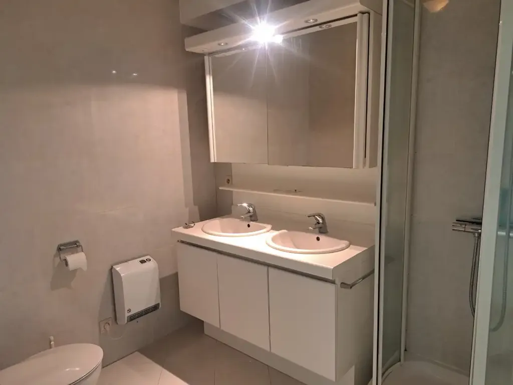 Vannitoad - Spacious Ground Floor Apartment with Terrace near Beach