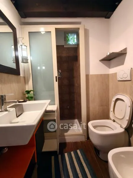 Vannitoad - Furnished Flat with Balcony in Catania