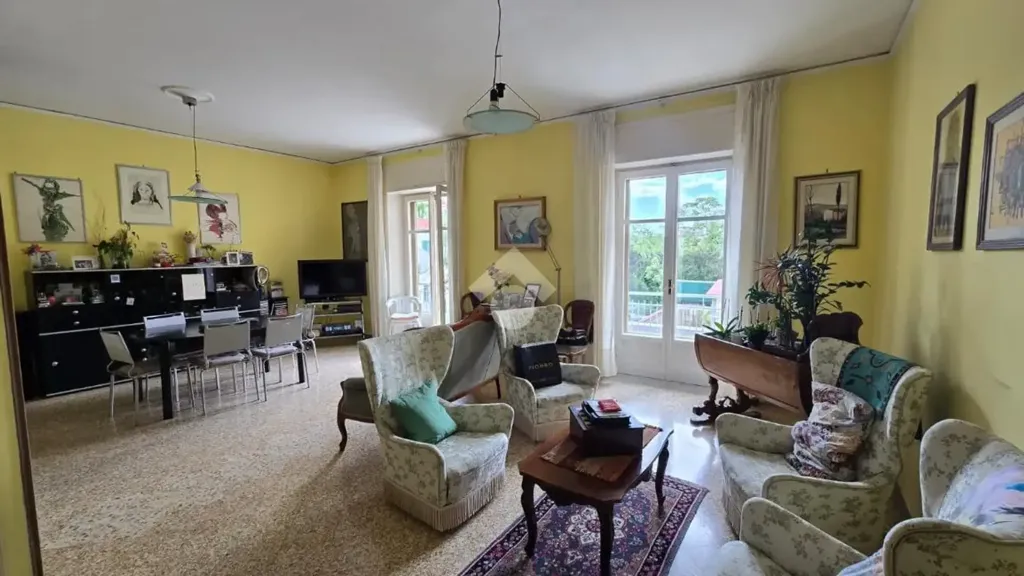 Séjour - Spacious Apartment with Terrace in Salerno