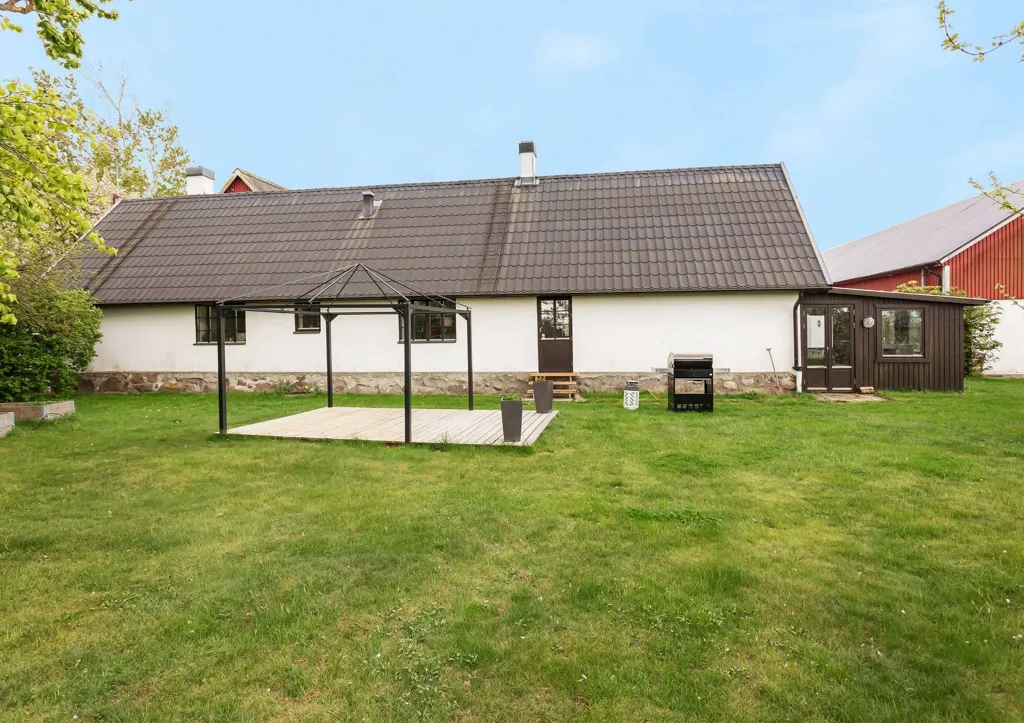Jardin - Farm with Workshop and Land in Sjöbo, Skåne