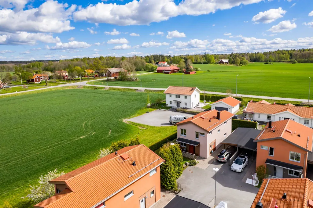 Õhuvaade - Contemporary Villa with Open Landscape View in Ormesta