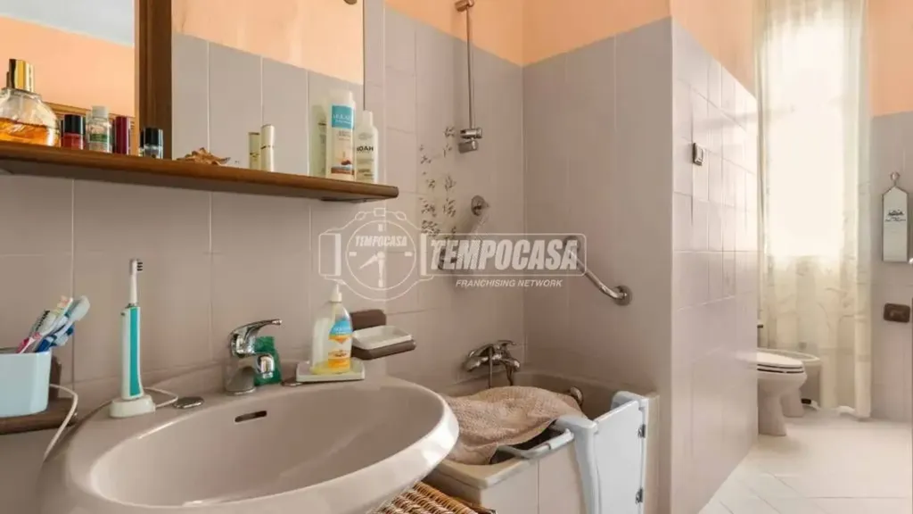 Salles de bain - Trilocale with Central Location in Milan