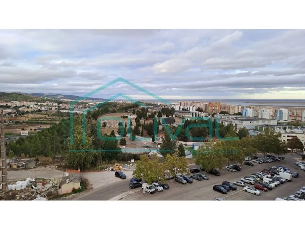 Luxury Flat with River View in Póvoa de Santa Iria