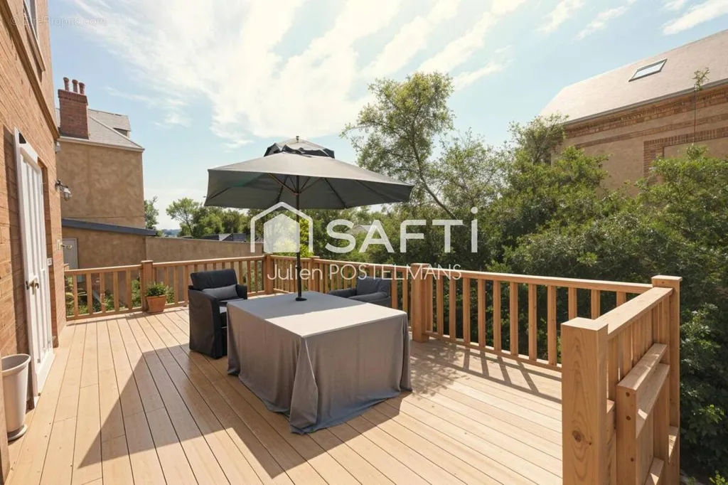 Terrasse - Maison 8 pièces à Lisieux
