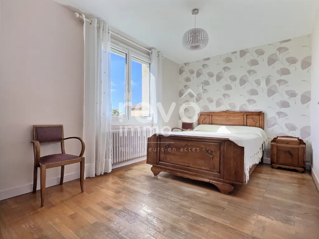 Chambres - Maison avec Vue Panoramique à Civrieux