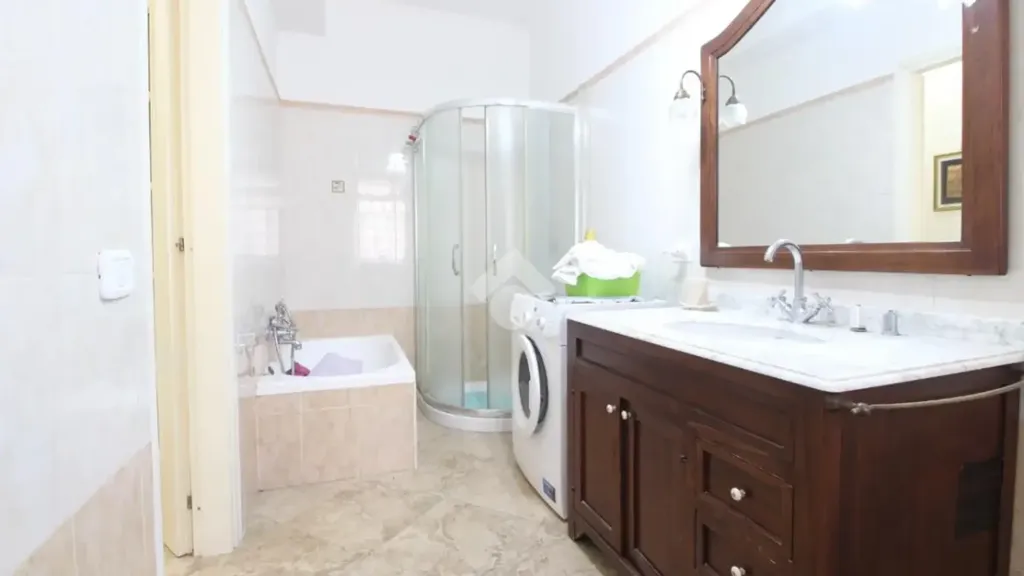 Bagni - Trilocale with Private Garden in Agropoli