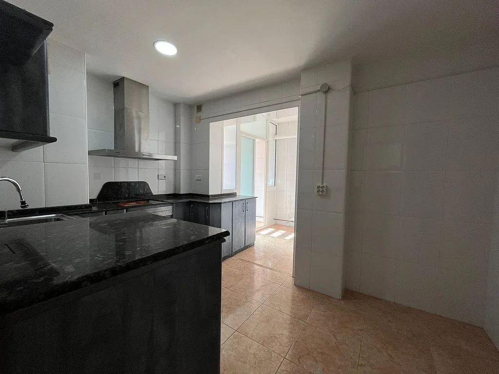 Kitchen - Apartment with Balcony in Barrio de Peral