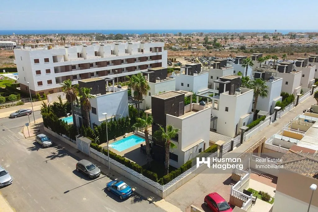 Õhuvaade - Villa with Pool in Lomas de Cabo Roig