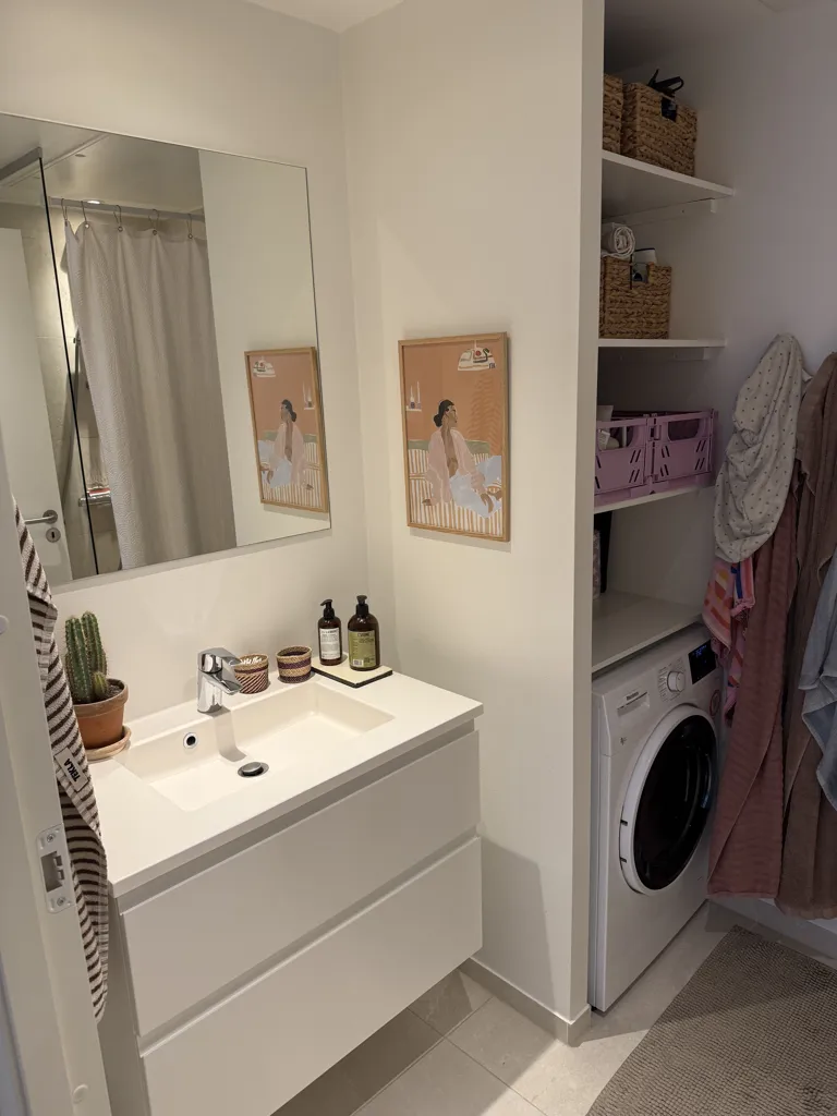 Vannitoad - 4-Bed Apartment with Park View in Aros Åpark