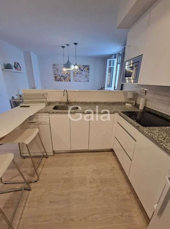 Köök - Modernised Flat with South Light in Trafalgar