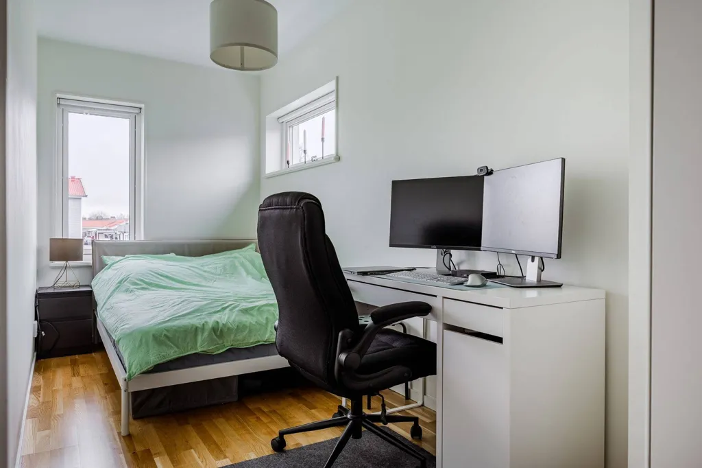Bureau - Apartment with Balcony in Borlänge