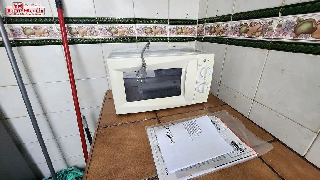 Cuisine - Bright Apartment with Terrace in Triana West
