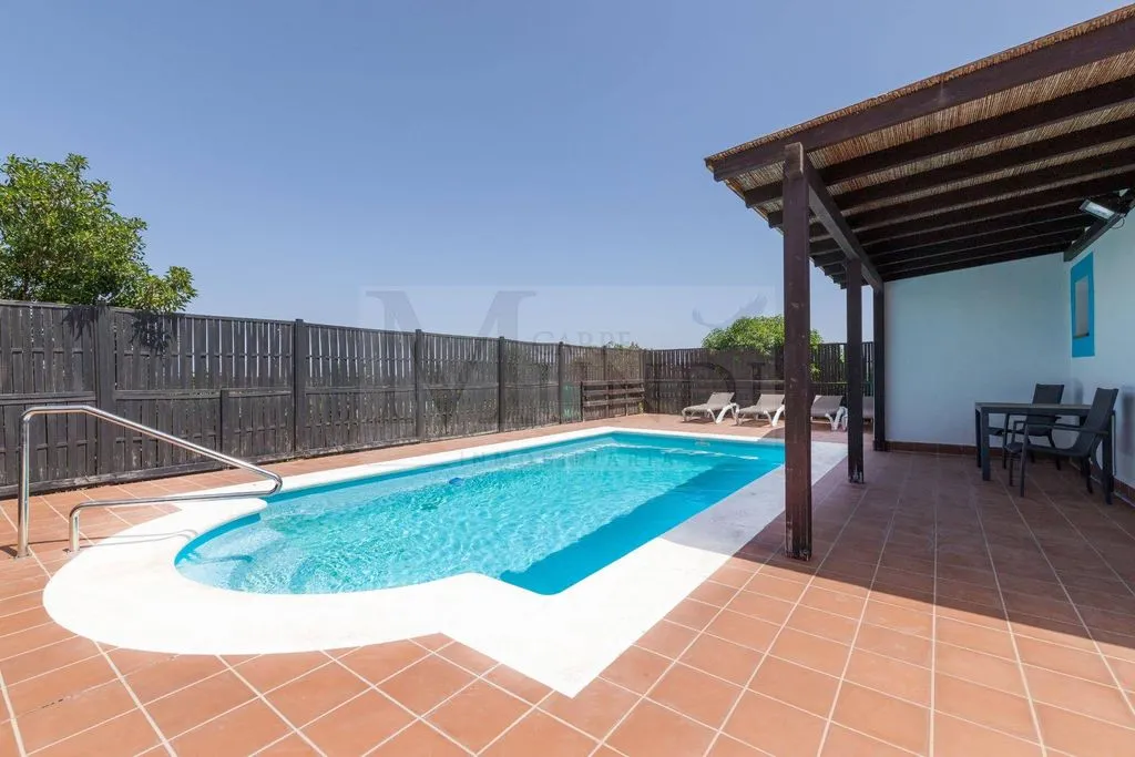 Piscine - Luxury Villa with Pool in Villaverde, Getafe