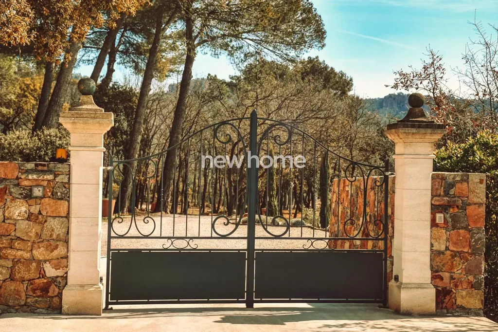 Exterior - Luxury Farmhouse with Pool in Fayence