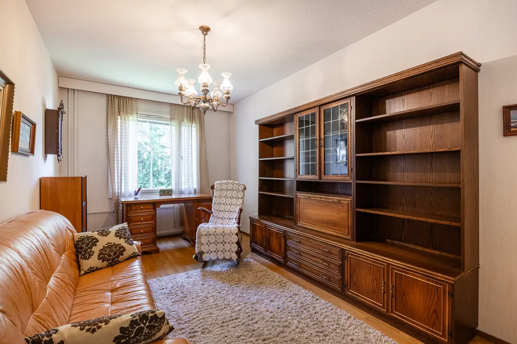 Bureau - Spacious Apartment with South Balcony in Valkeakoski