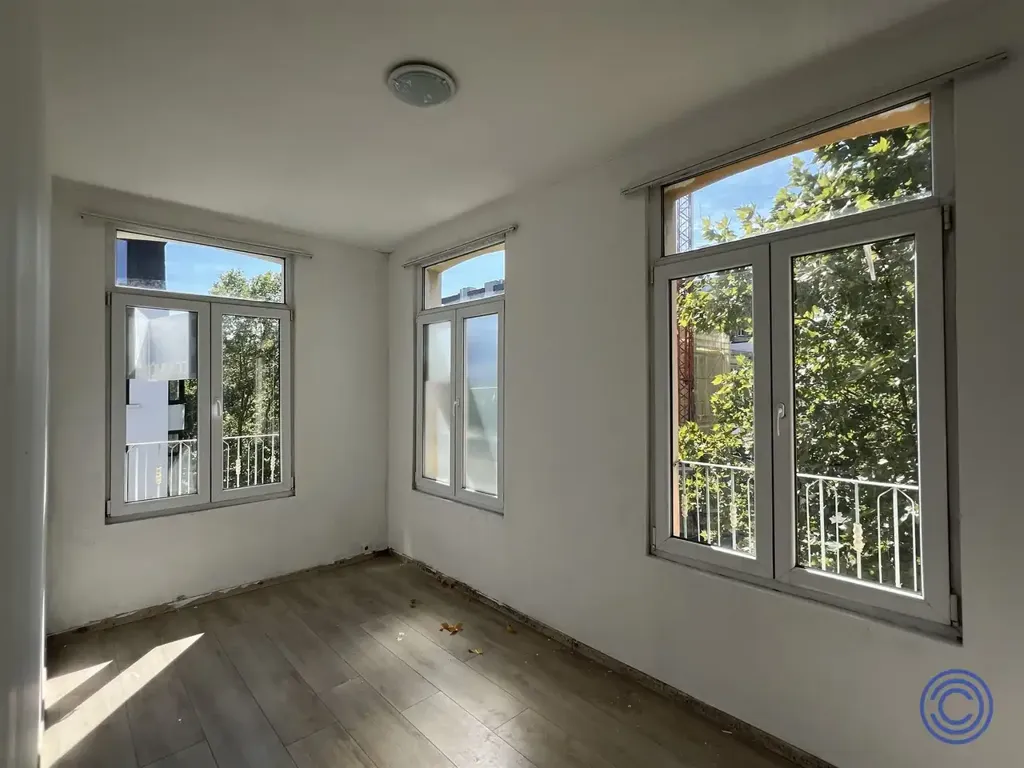 Pièces - Appartements avec Garages dans le Centre d'Anvers