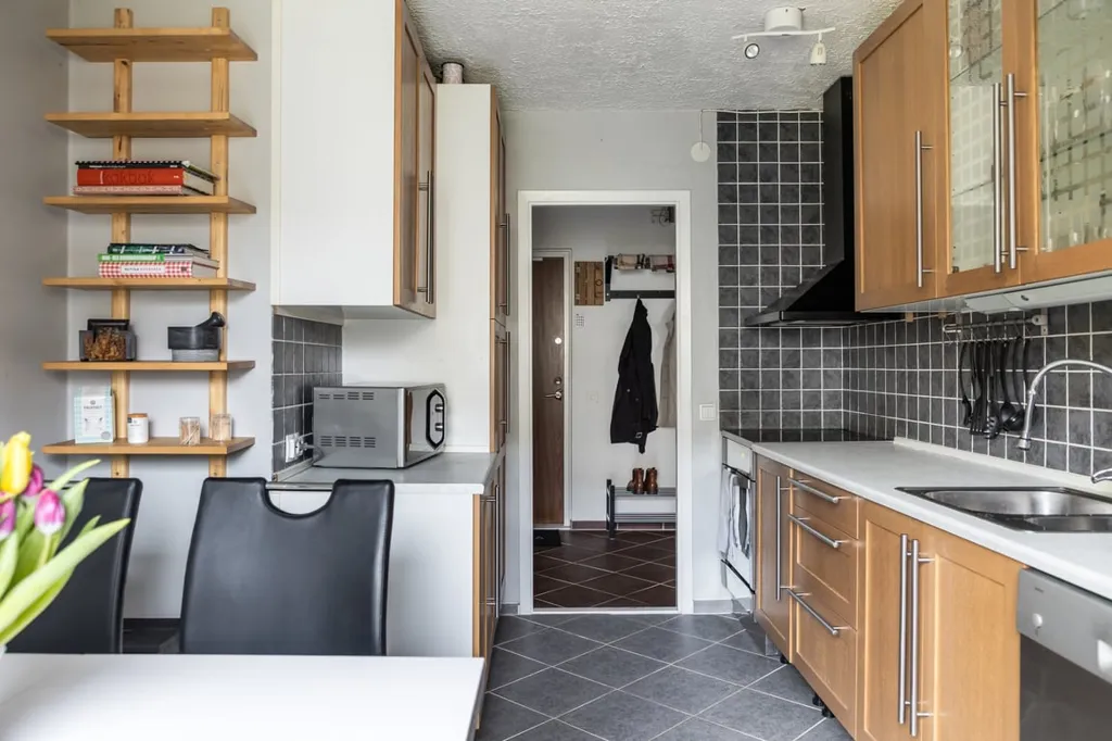 Cuisine - Apartment with South-West Balcony in Quiet Area