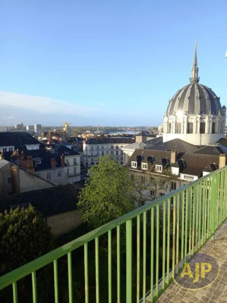 Balcon - Appartement avec Balcon au Centre de Nantes