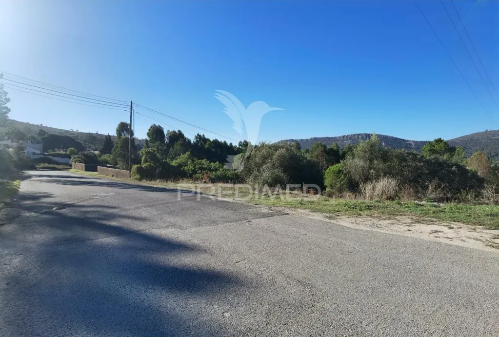 Aed - Urban Plot with Field View in Minde / Alcanena