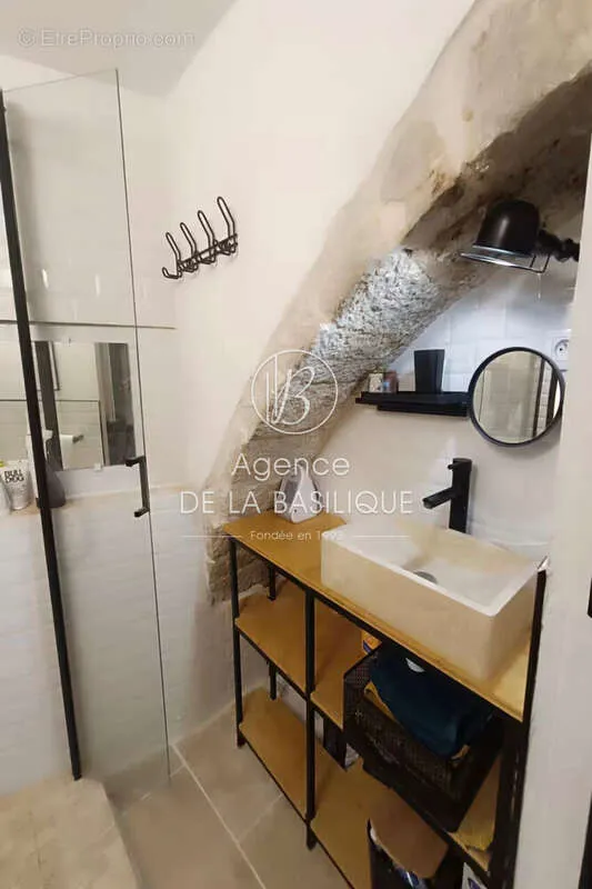 Salles de bain - Appartement Atypique avec SPA à Saint-Maximin-La-Sainte-Baume