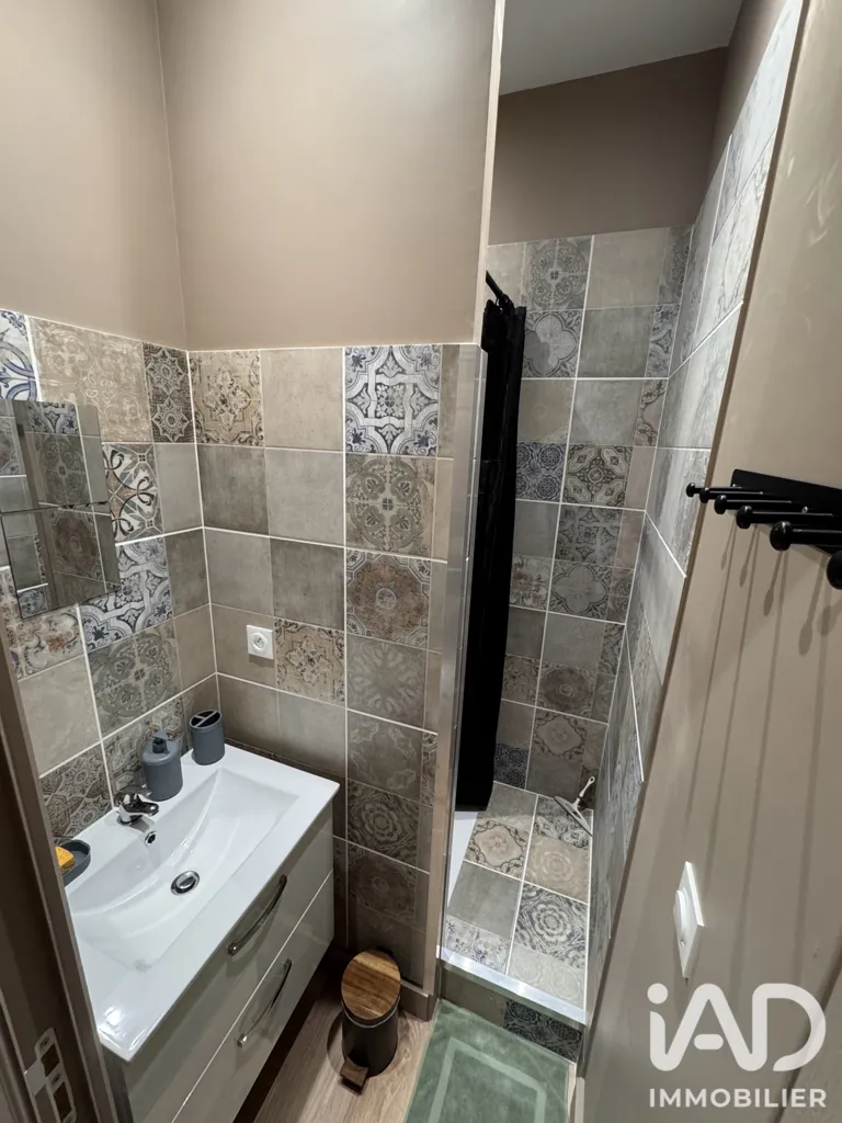 Bathrooms - Fully Renovated Rental Building in Dompierre-sur-Besbre