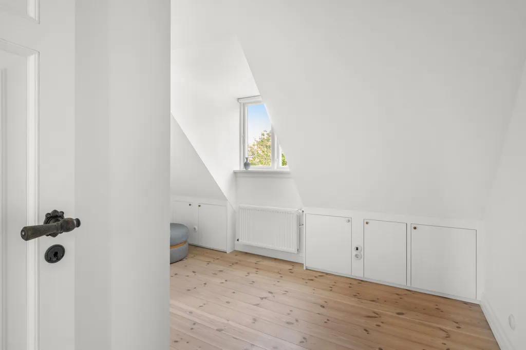 Pièces - Classically Styled Villa with Garden in Aarhus C