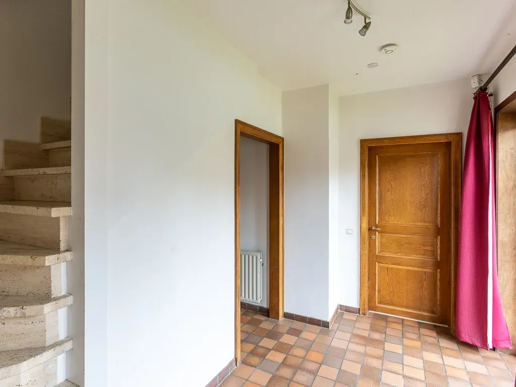 Esik - House with Office Space in Aalter