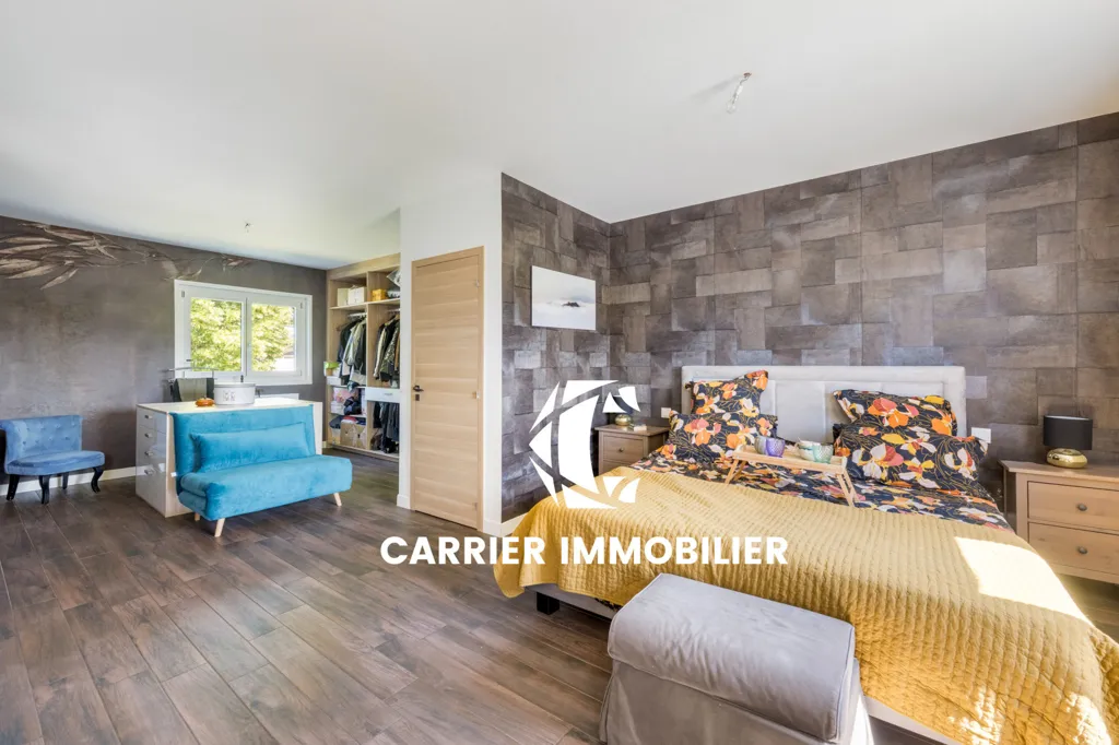 Magamistoad - Architect-Designed House with Pool in Saint-Genis-les-Ollières