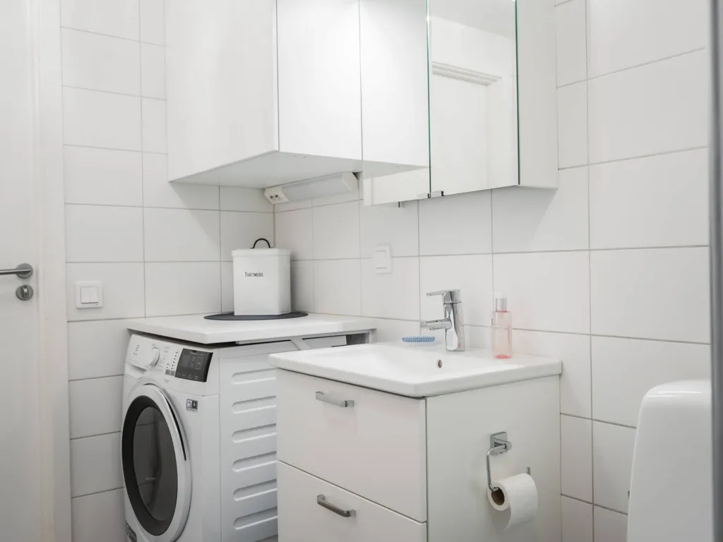 Salles de bain - Modern Studio Flat with Balcony in Gotland