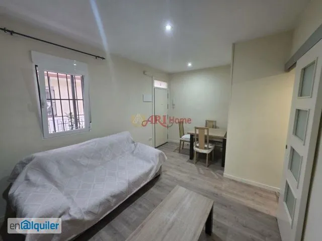 Soggiorno - Furnished Flat with Ascender in Carabanchel