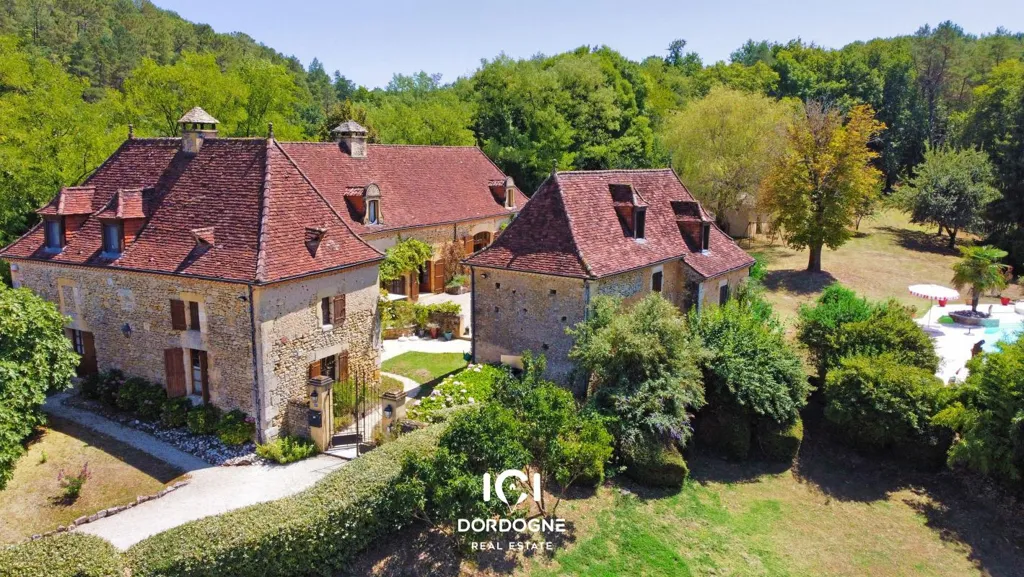8-room house in Le Bugue