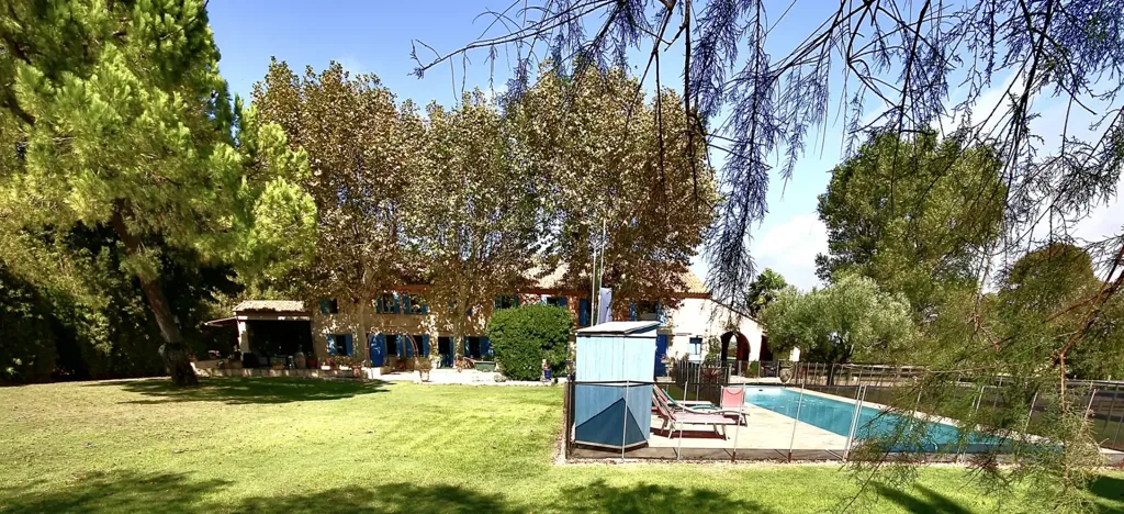 Bassein - Luxury House with Pool in Nîmes, Occitanie