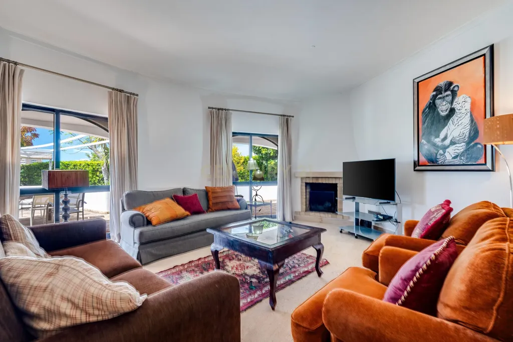Living Room - Sea View Villa with Pool in Alvor