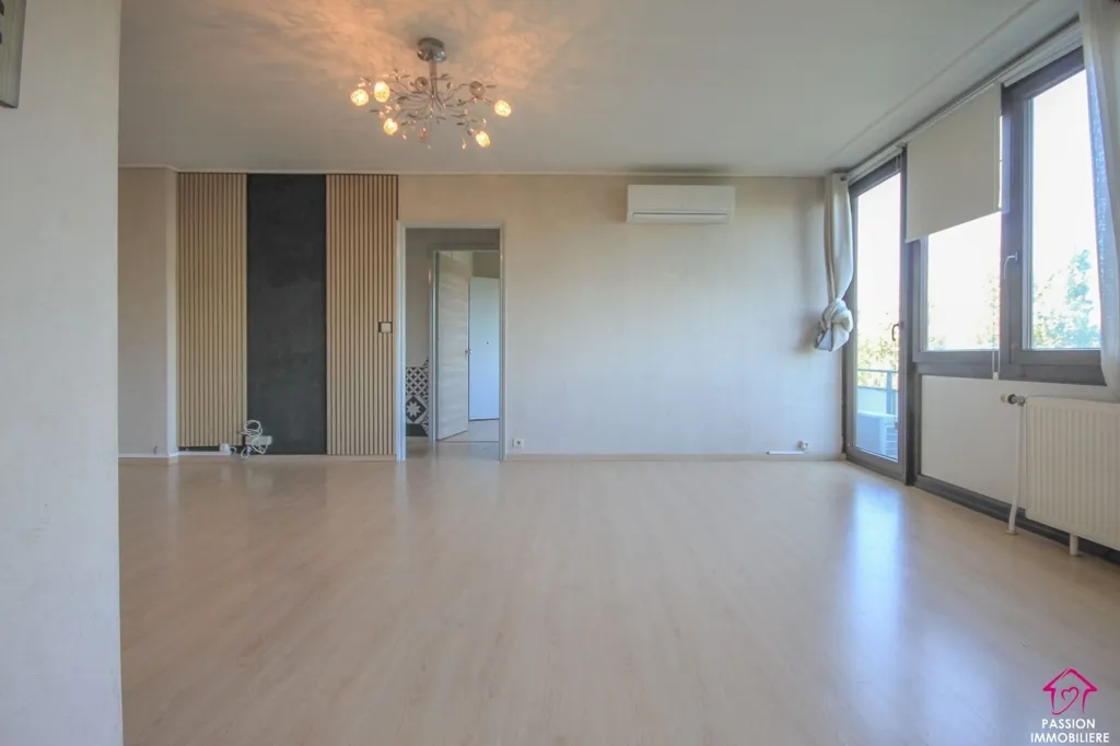Elutuba - 1-Bed Flat with Balcony in Secure Complex